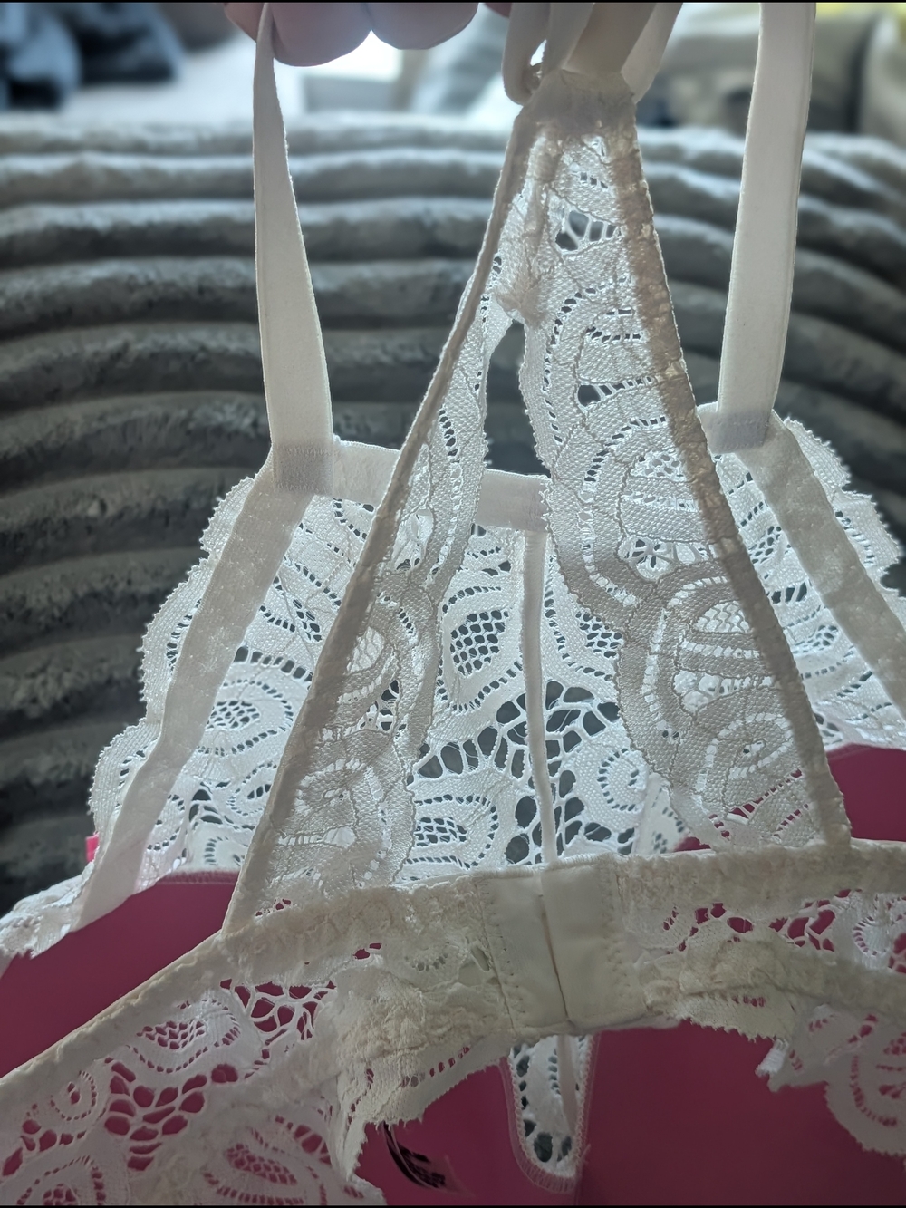 PINK Victoria's Secret White Lace Halter Bralette - Picture 2 of 5